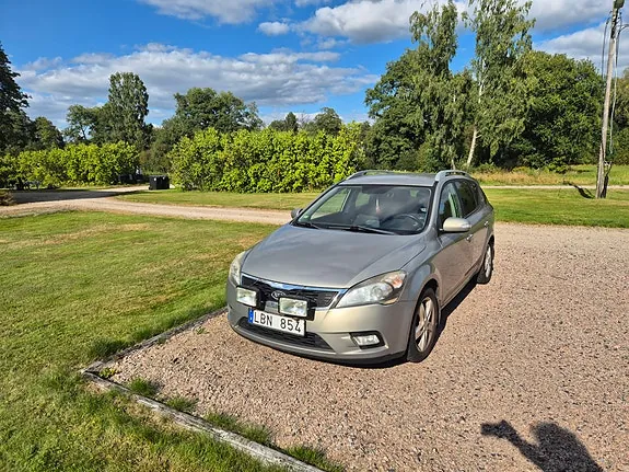 Kia Ceed 2011 photo 3