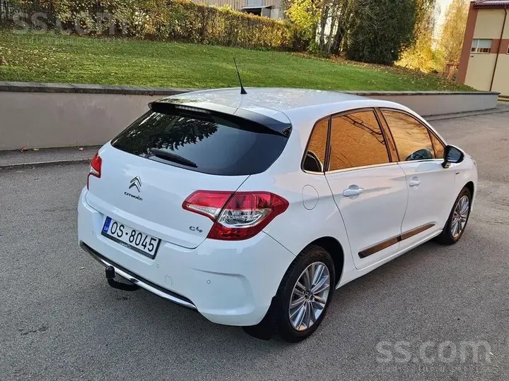 Citroen C4 2012 photo 5