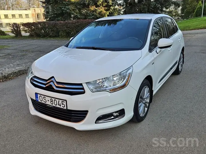 Citroen C4 2012 photo 2