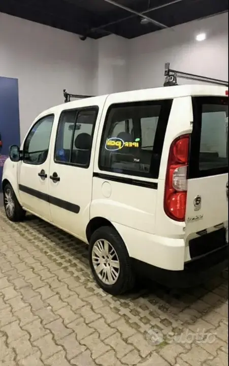 Fiat Doblo 2008 photo 2