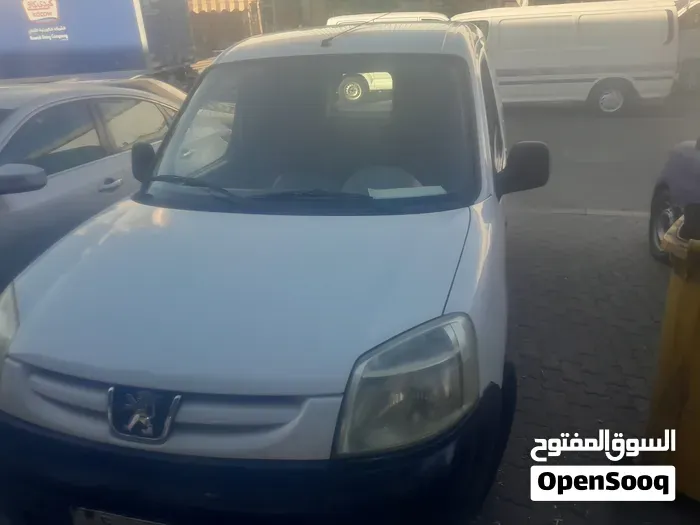 Peugeot Partner B9