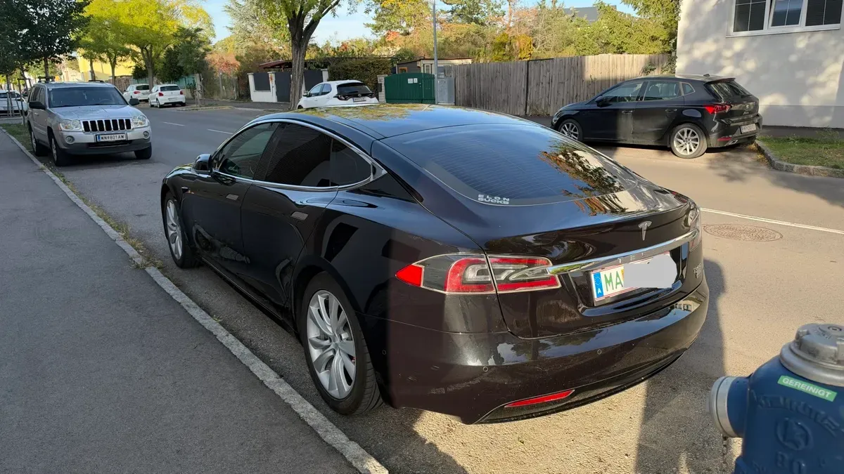 Tesla Model S 2017 photo 3