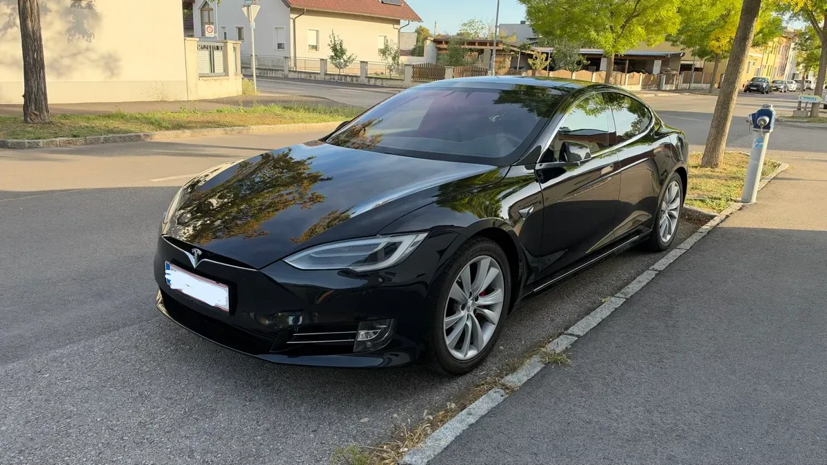 Tesla Model S 2017 photo 2