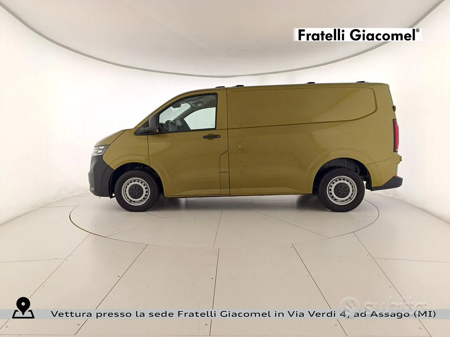 Volkswagen T7 Transporter photo 3