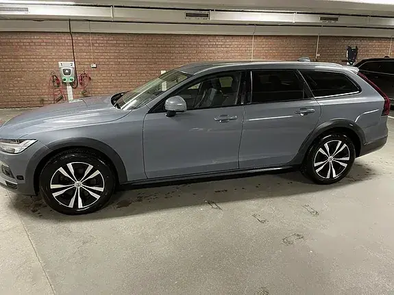 Volvo V90 Cross Country