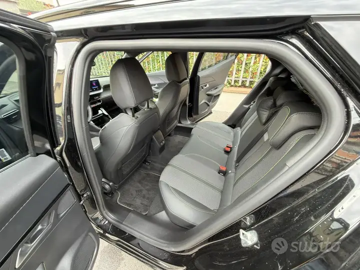Peugeot 2008 2025 photo 5