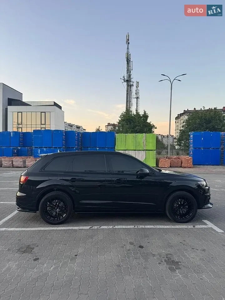 Audi Q7 2015 photo 4