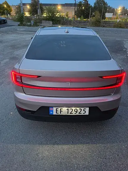 Polestar 2 2023 photo 2