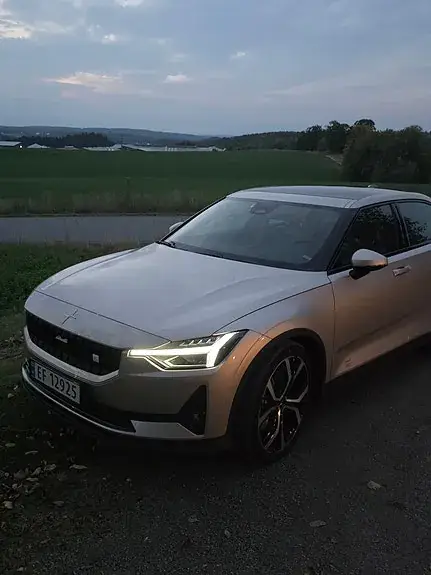Polestar 2 2023 photo 4