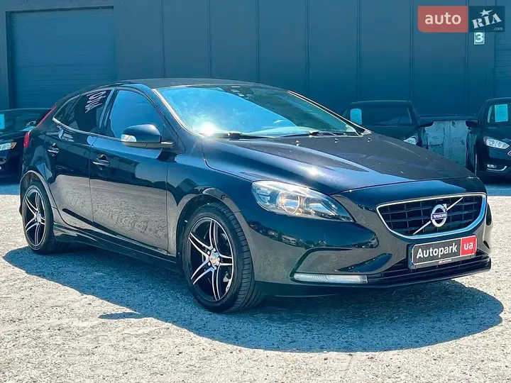 Volvo V40 2012 photo 3