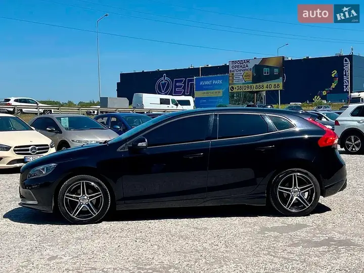 Volvo V40 2012 photo 5