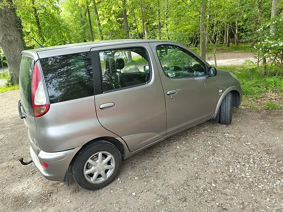 Toyota Yaris Verso 2003 photo 4