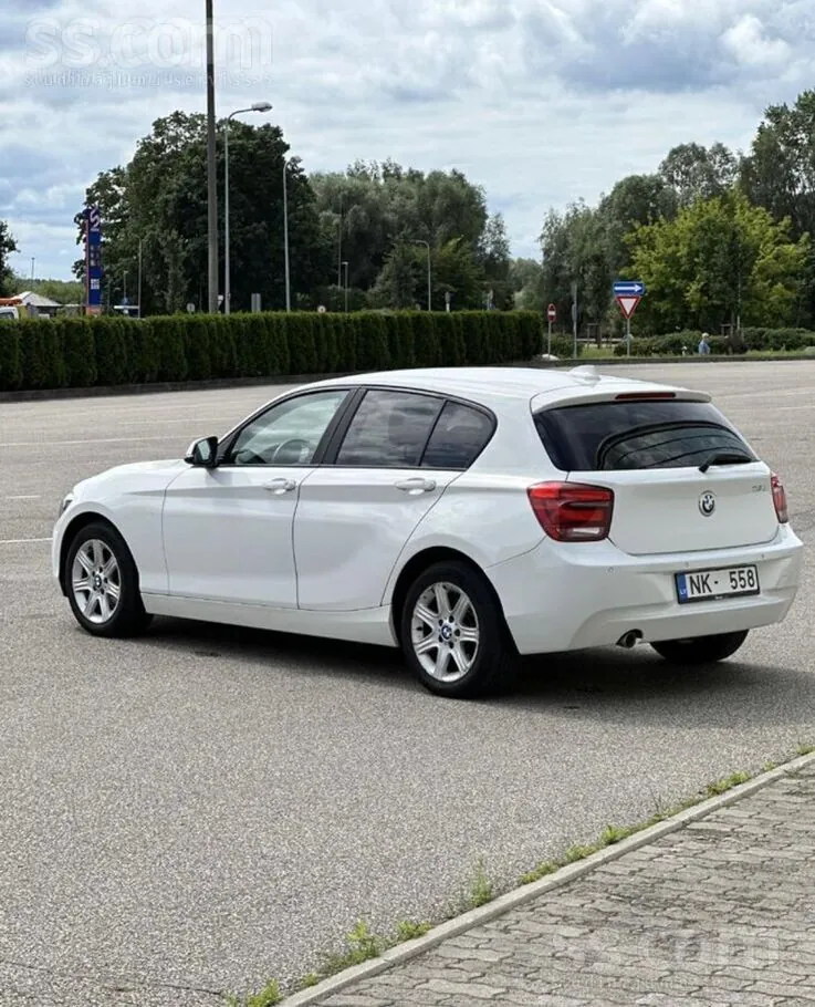BMW 118 2013 photo 2