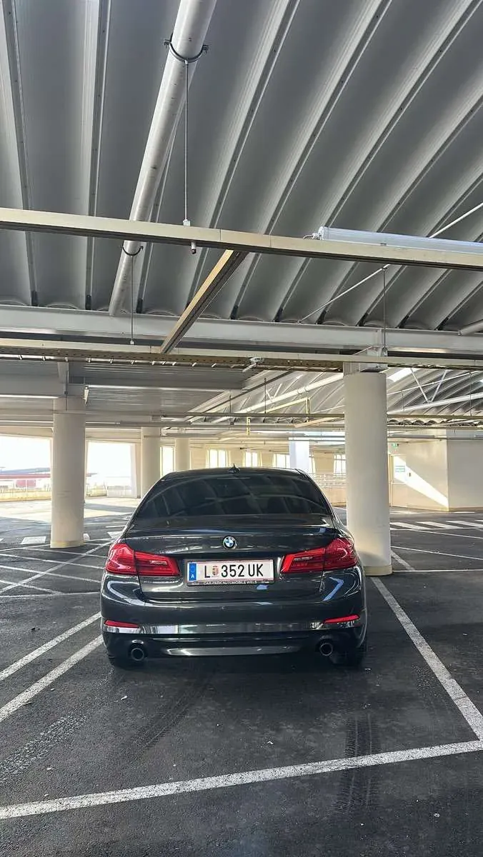 BMW 5 Series 2017 photo 3