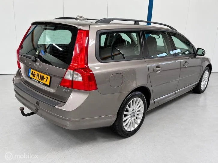 Volvo V70 2009 photo 2