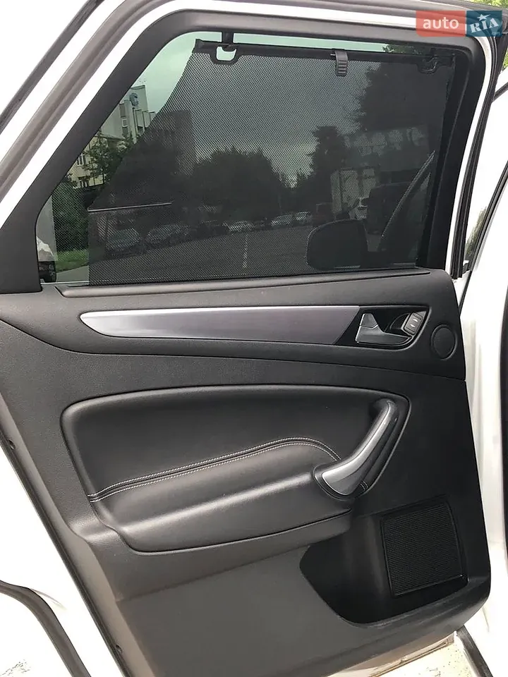 Ford Mondeo 2010 photo 2