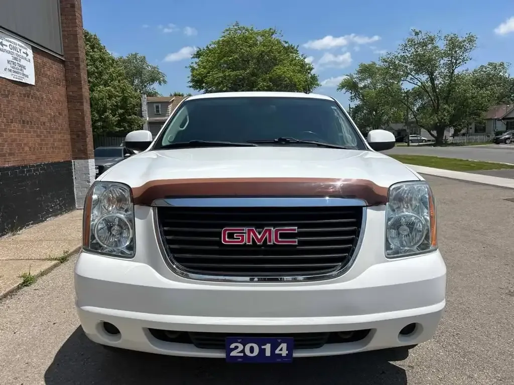 GMC Yukon 2014 photo 3