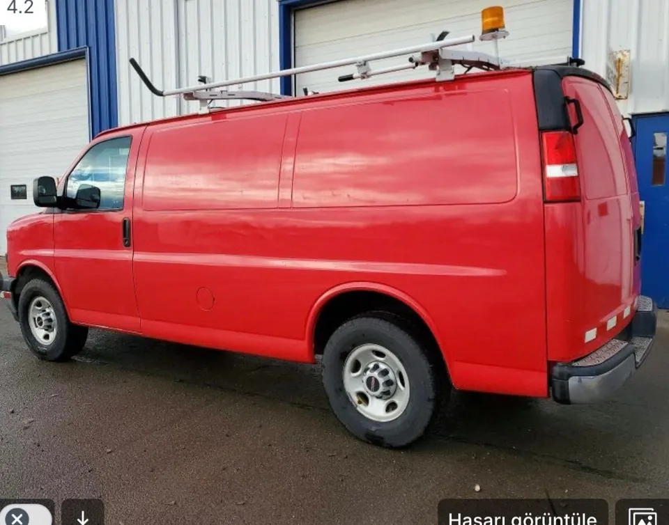 GMC Savana 2020 photo 3