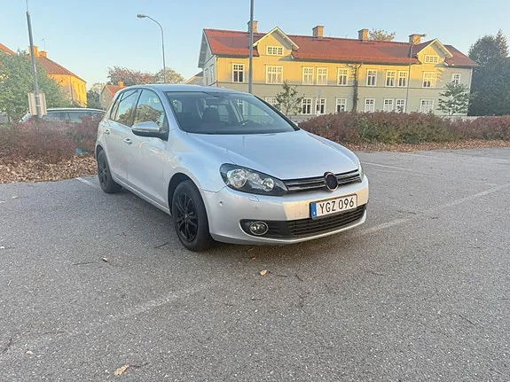 Volkswagen Golf Vi 2011 photo 2
