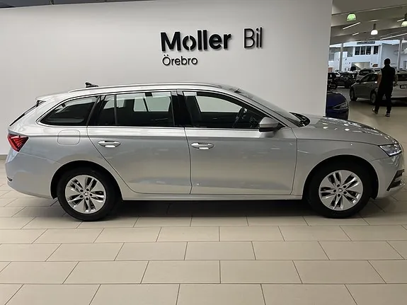 Skoda Octavia 2023 photo 5