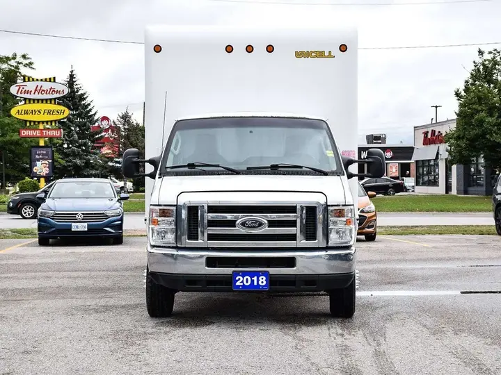 Ford E-Series 2018 photo 2