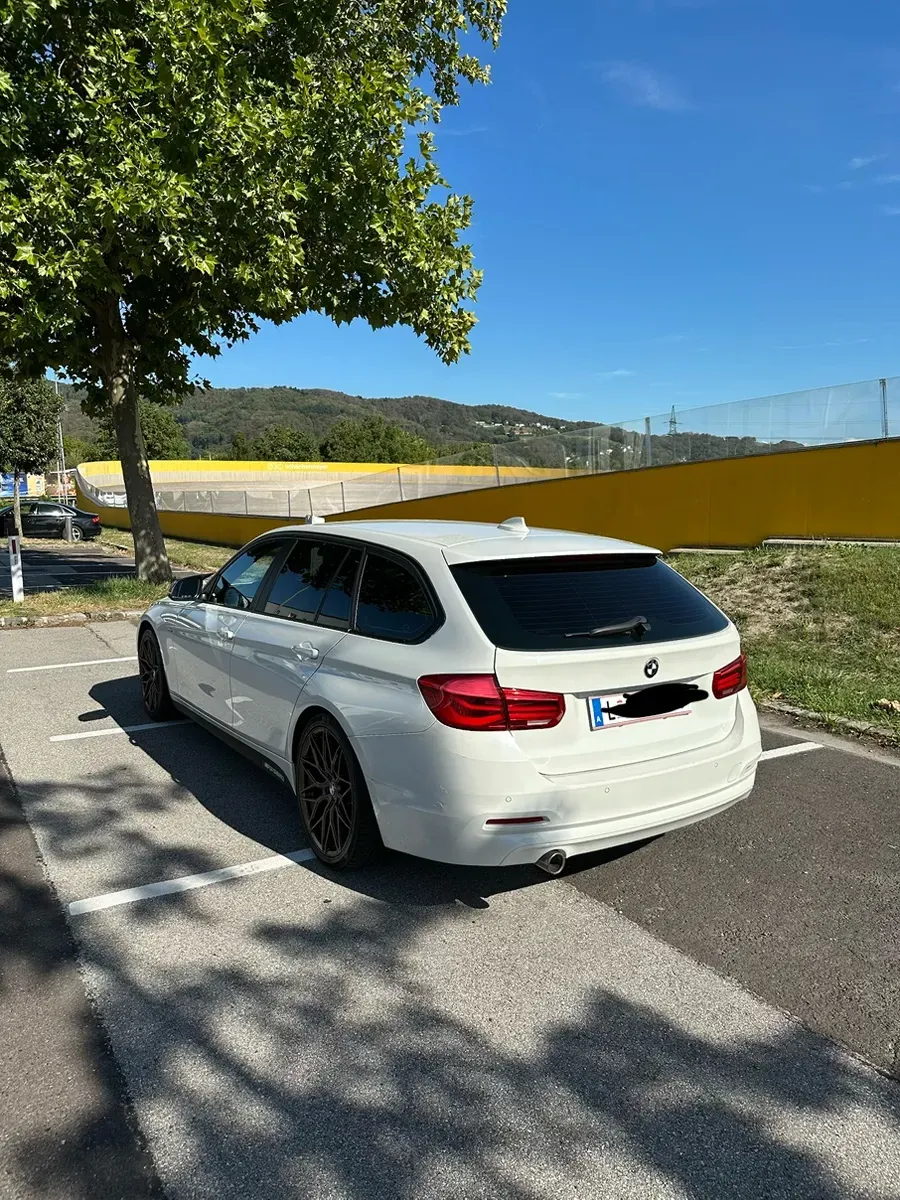 BMW 3 Series 2016 photo 3