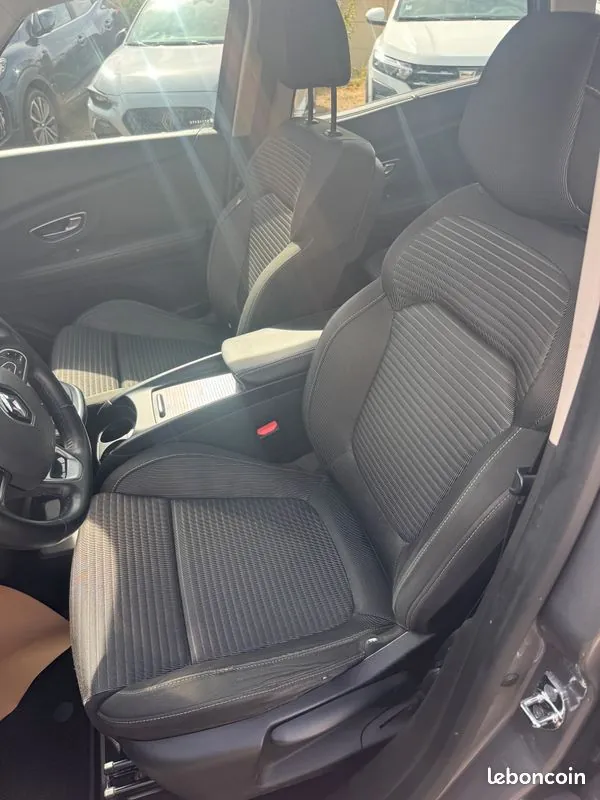 Renault Scenic 2017 photo 5