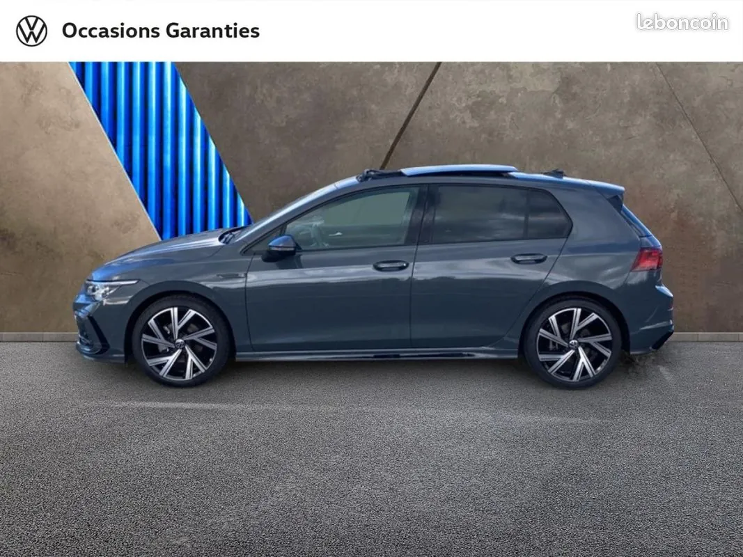 Volkswagen Golf 2023 photo 2