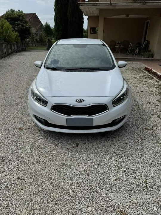 Kia Ceed 2013 photo 2