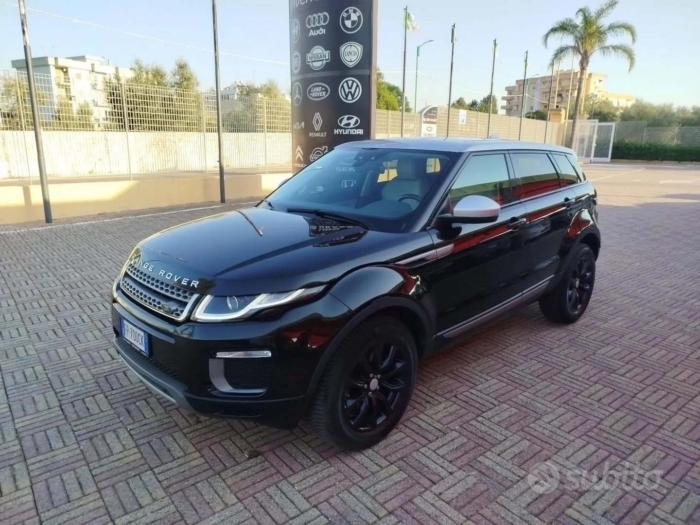 Land Rover Range Rover Evoque 2018 photo 4