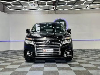 Nissan Elgrand 2017 photo 3