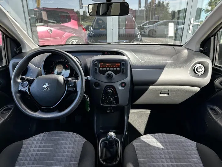 Peugeot 108 2022 photo 3
