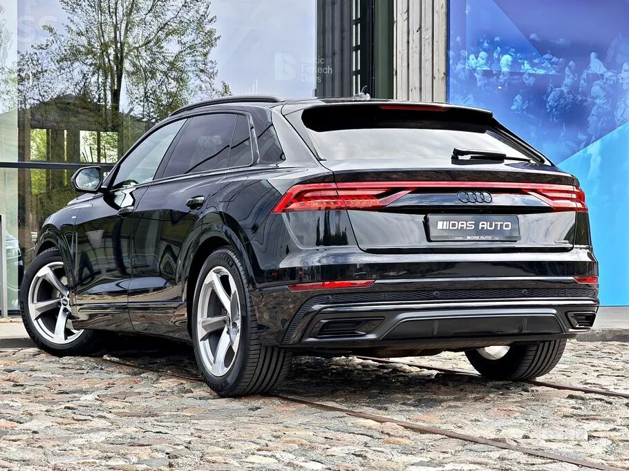 Audi Q8 2021 photo 4