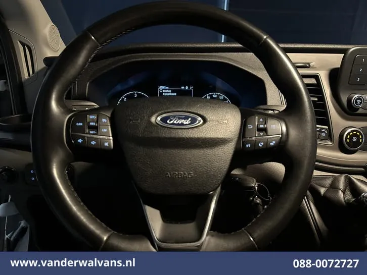 Ford Transit 2023 photo 3