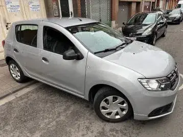 Dacia Sandero 2012 photo 2