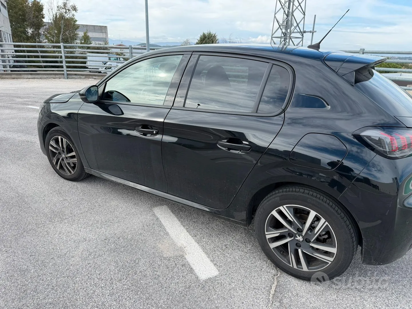 Peugeot 208 2023 photo 5