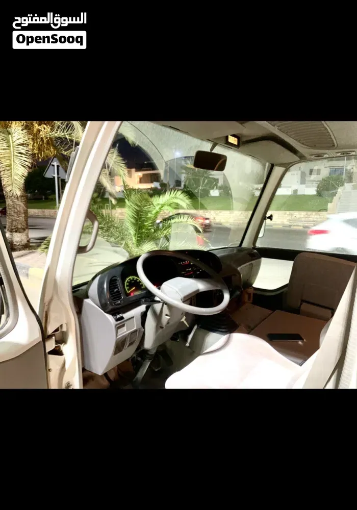 Toyota Crown 2013 photo 3