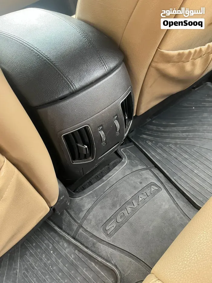 Hyundai Sonata 2011 photo 4