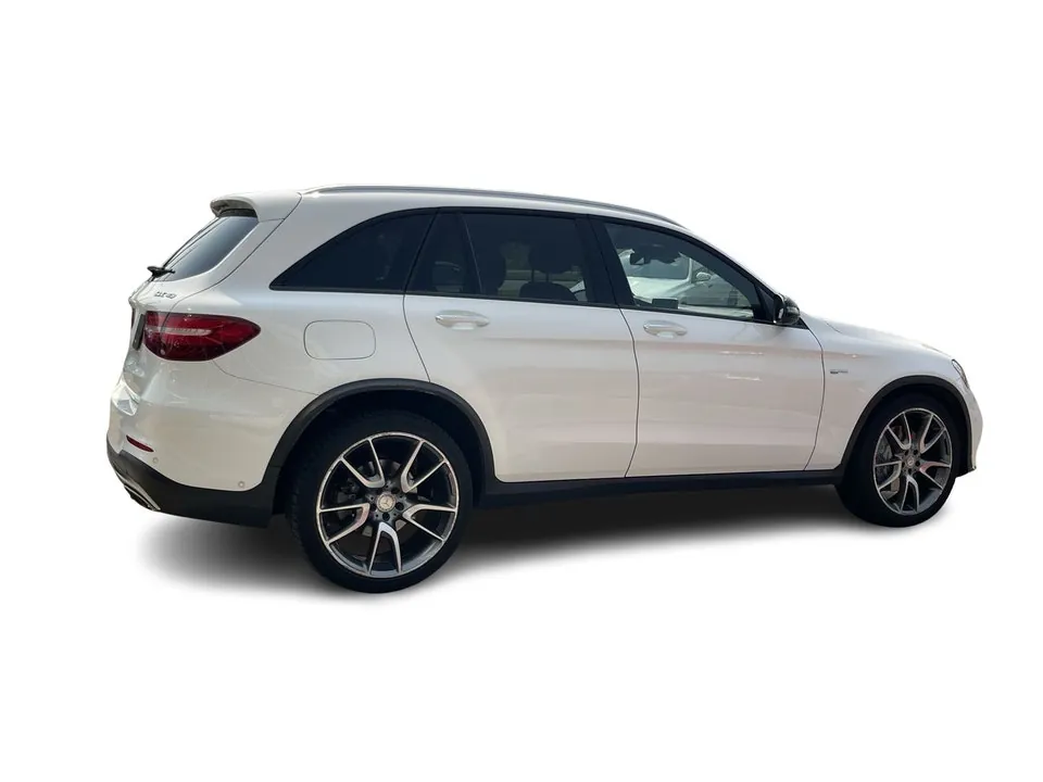Mercedes-Amg Glc 2017 photo 2