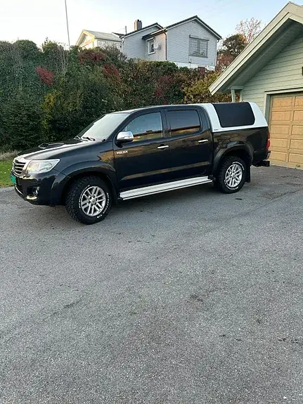 Toyota Hilux 2015 photo 2
