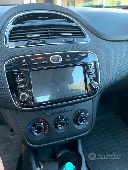 Fiat Punto 2015 photo 4
