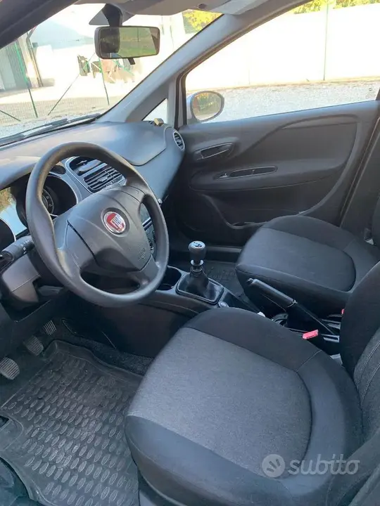 Fiat Punto 2015 photo 3