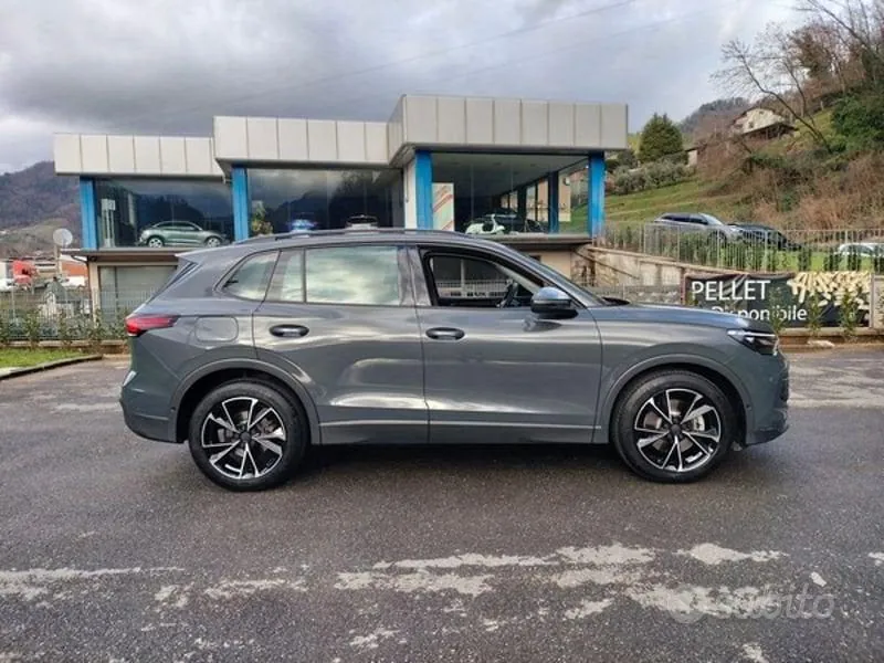 Volkswagen Tiguan 2024 photo 4