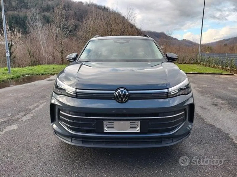 Volkswagen Tiguan 2024 photo 2