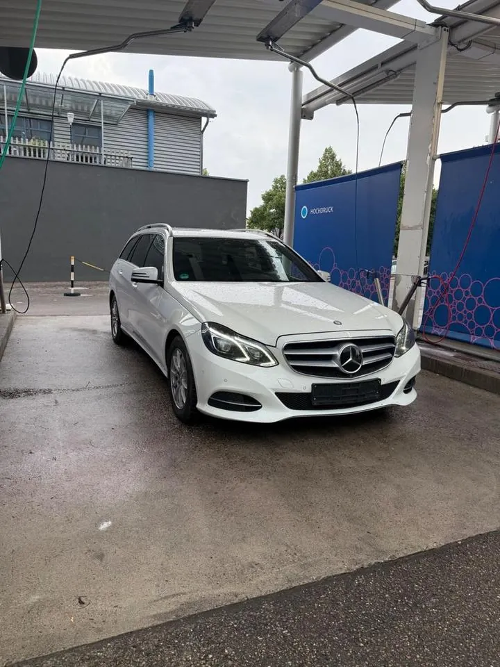 Mercedes-Benz E 300