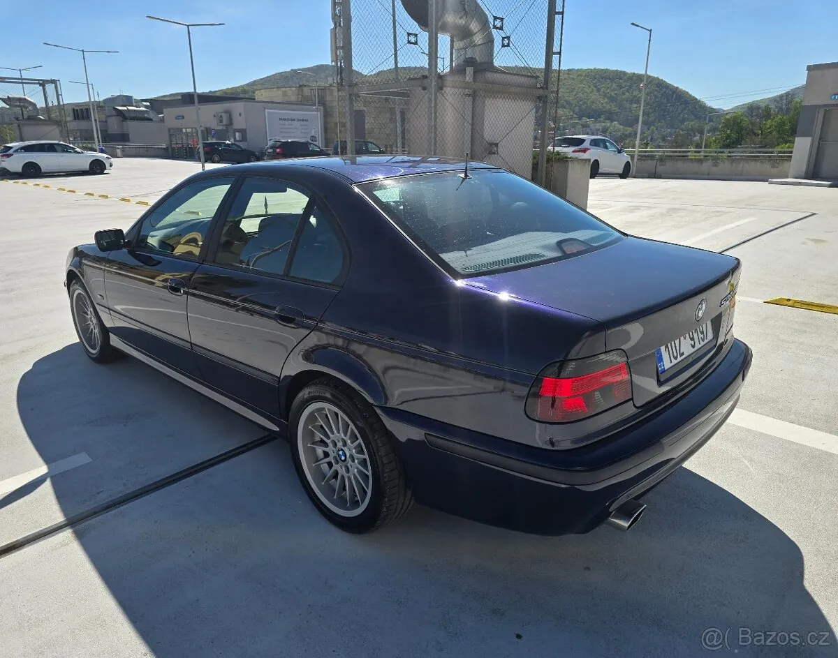 BMW E39 1999 photo 2