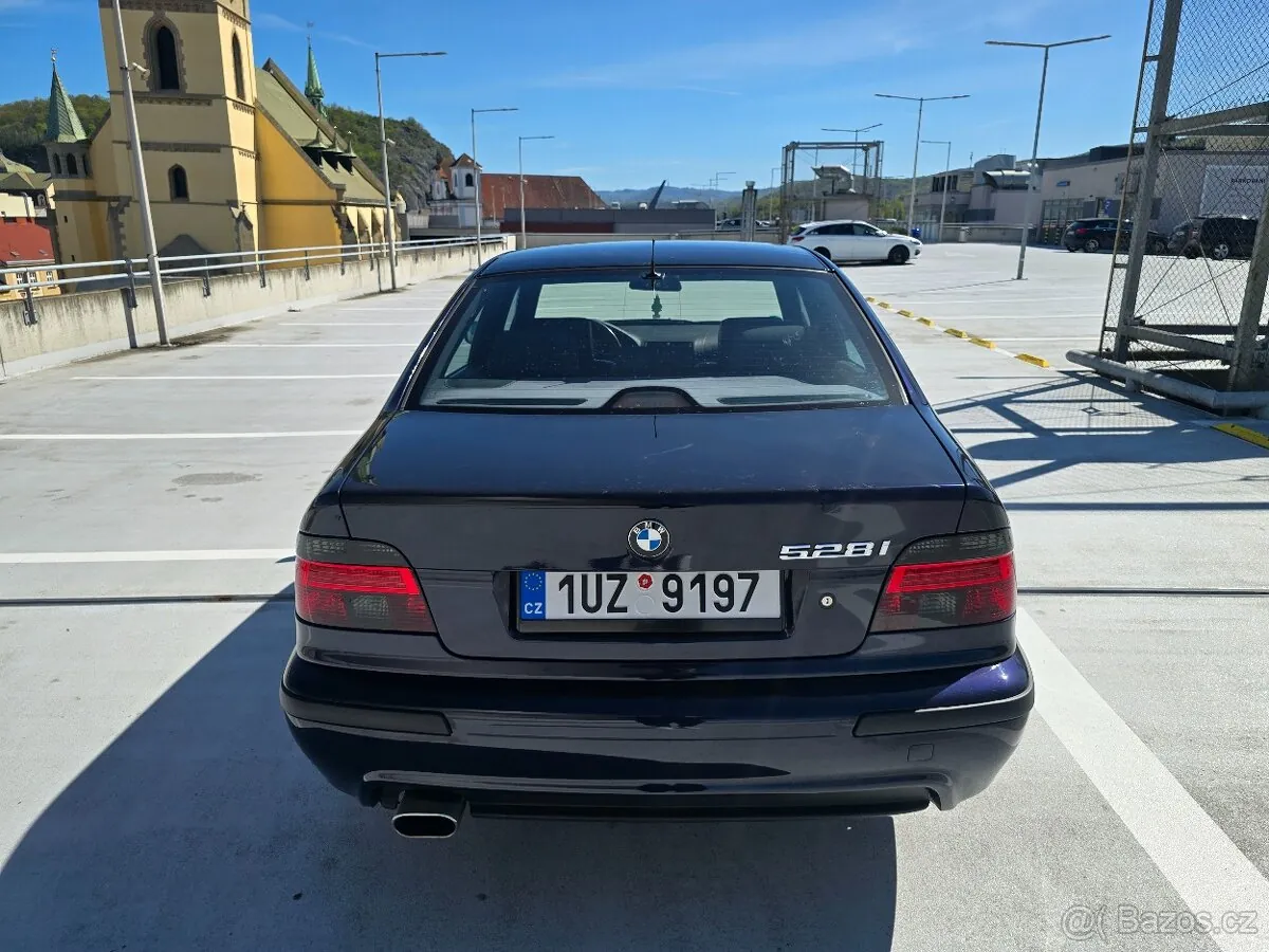 BMW E39 1999 photo 3