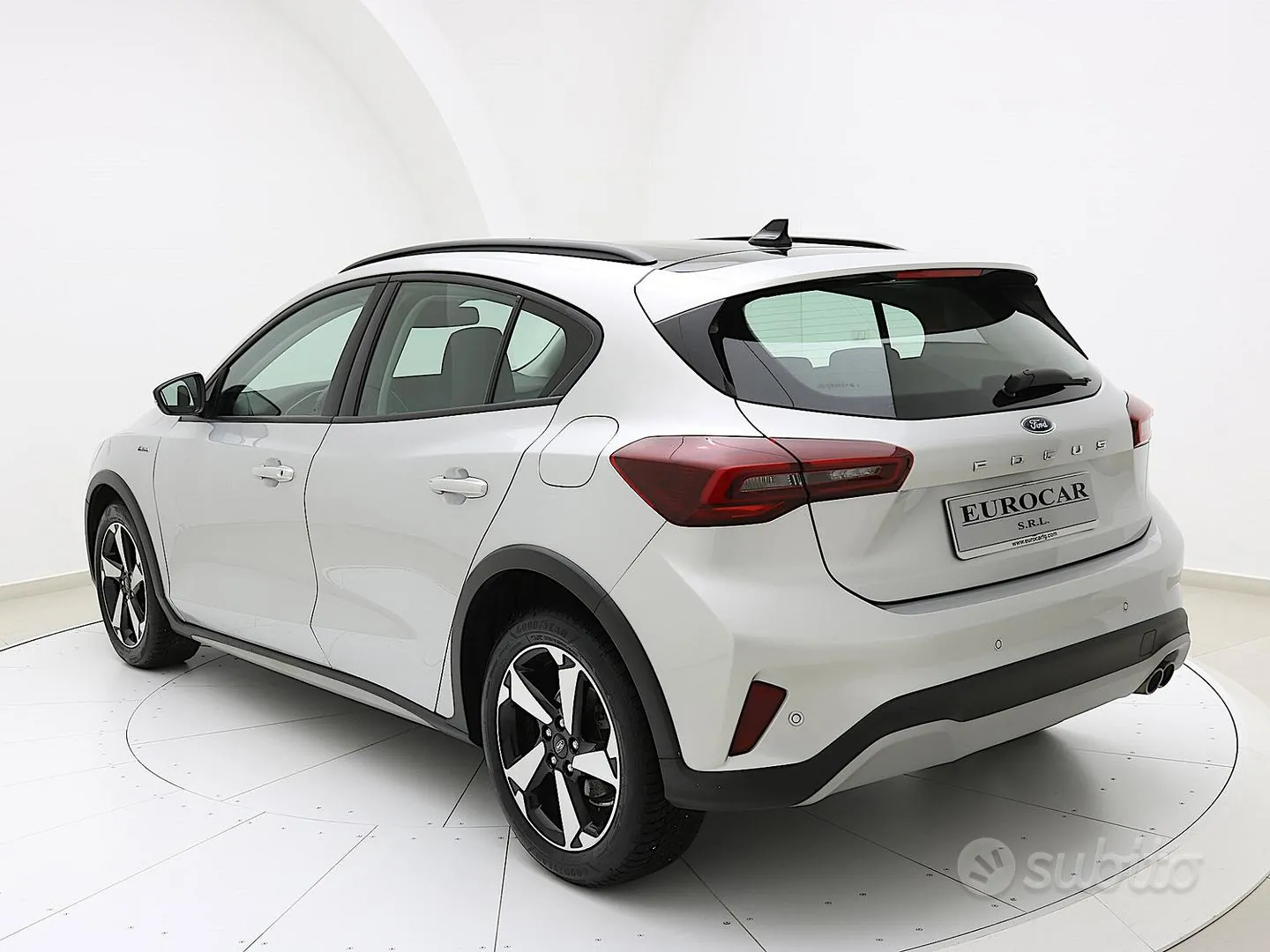 Ford Focus 2023 photo 2