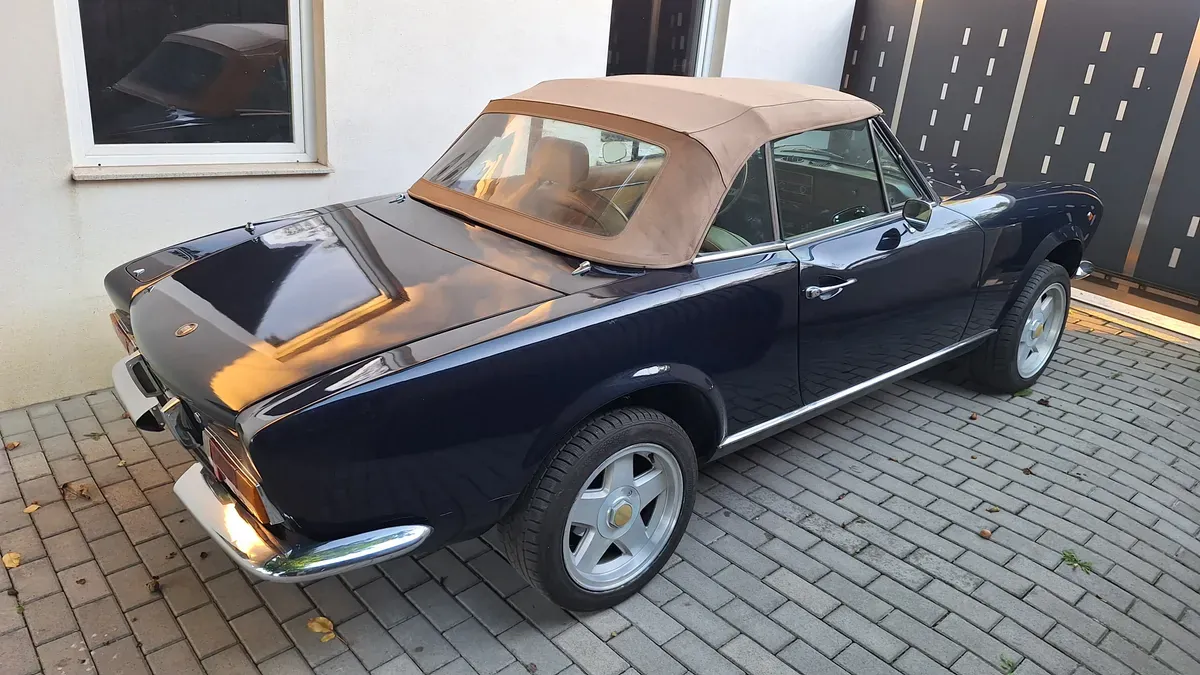 Fiat 124 Spider 1978 photo 2