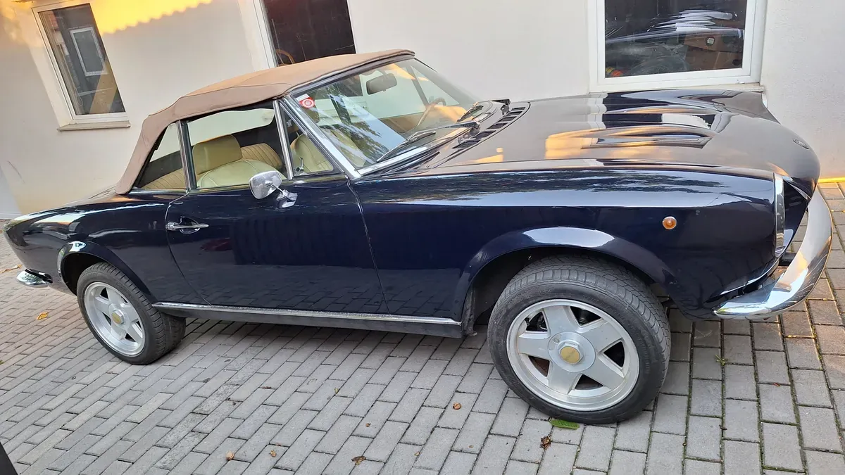 Fiat 124 Spider 1978 photo 3